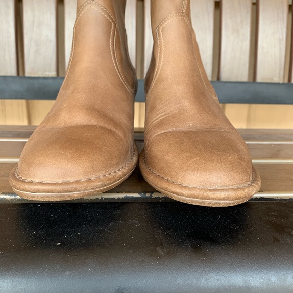 Ugg Bandara Leather Sahara Ankle Boots Size 11 - Picture 3 of 15